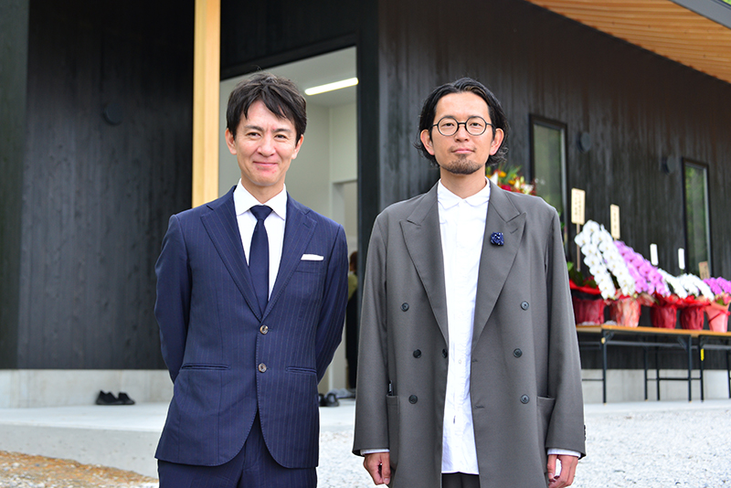 取締役の中山様と今回醸造所を設計された株式会社コンパス 淺野翼様